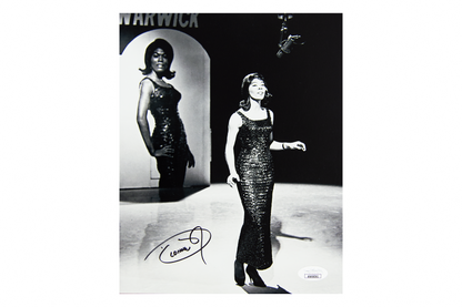 Dionne Warwick Autographed 8x10 Photo