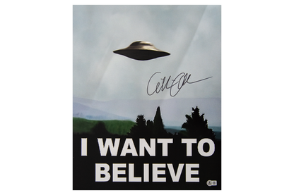 Gillian Anderson Autographed 11x14 'X-Files' Photo